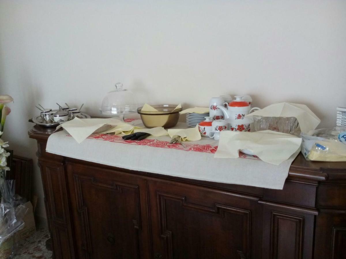 피아촐라 술 브렌타 Casa Emanuela B&B 외부 사진